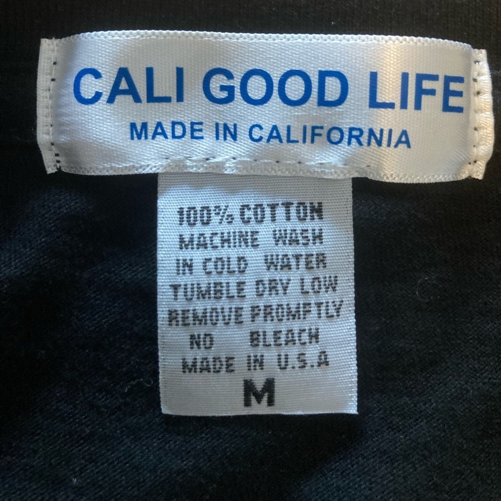 NWOT graphic tee shirt - Picture 2 of 4